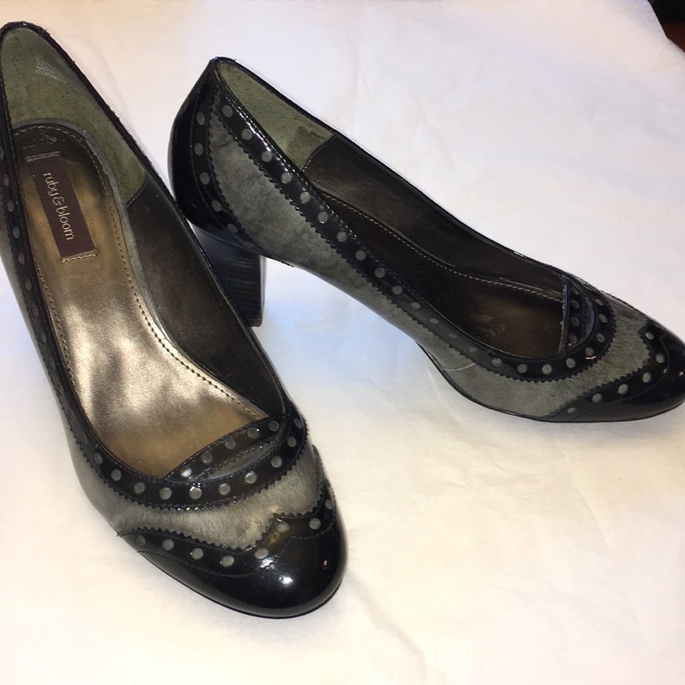 Rubys and Bloom spectator pumps size 7.5M 2.5 heel